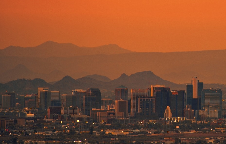 A sunset view of Phoenix, Arizona, one of the top cities for foreign investors in the US. 