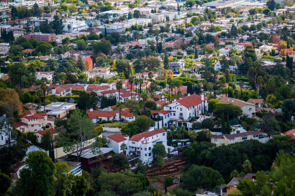 Analyzing the Los Angeles Housing Market: Trends and Insights for 2025 2 Los Angeles housing
