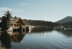 Non-QM Page 4 Scenic lakefront log cabin in the Colorado mountains